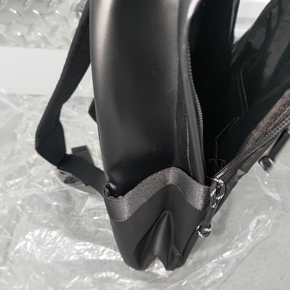 ✨Versace Perfumes backpack😍 - Picture 5 of 9